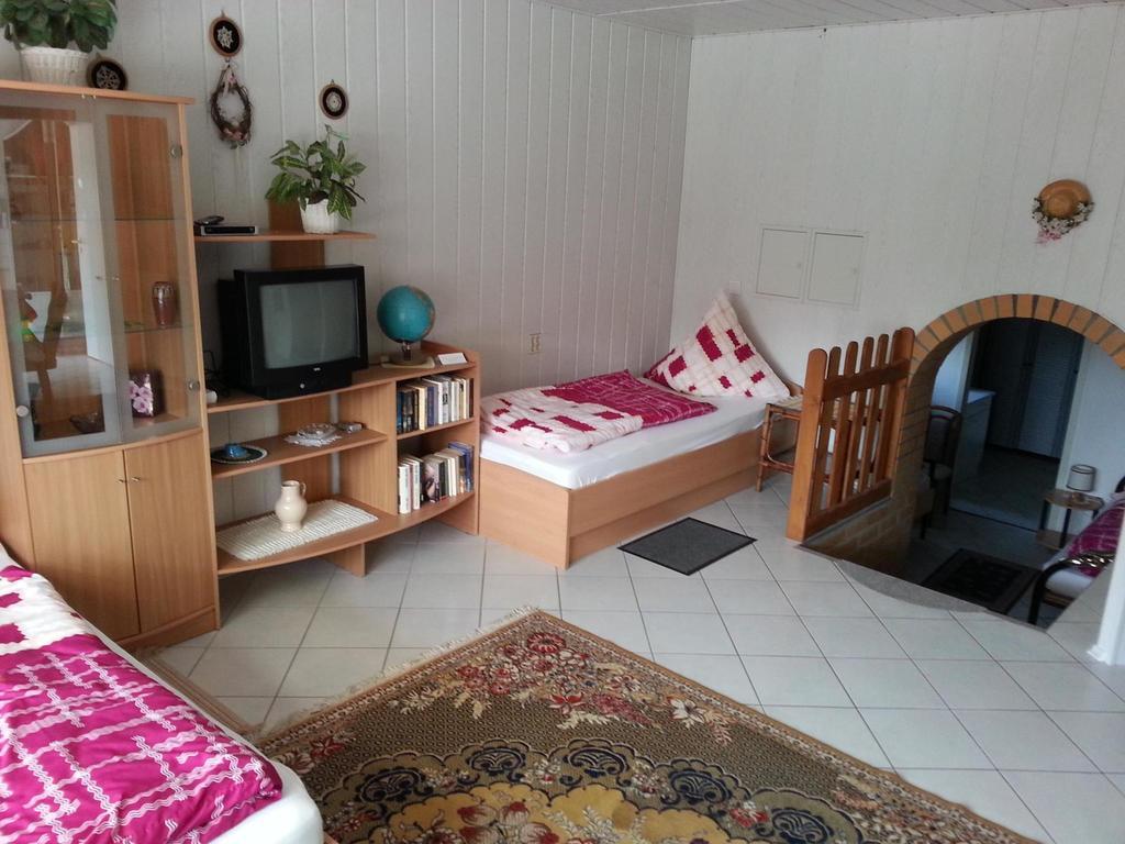 Pension Münch Am Anger Neuseusslitz Habitación foto